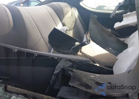 2016 Hyundai Genesis 3.8 Base z USA, uszkodzony, nr VIN KMHHT6KJXGU134287